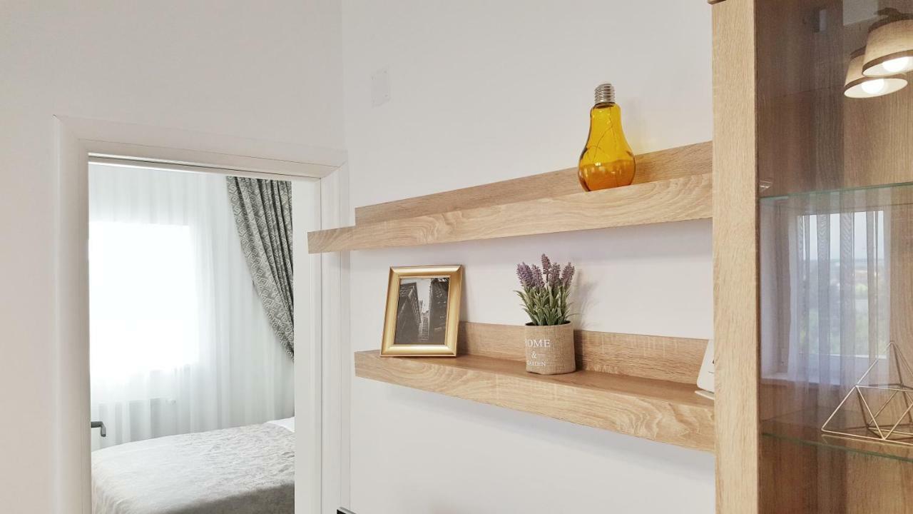 Elias Central Apartment - 2 Bedrooms & Free Parking Oradea Exterior foto